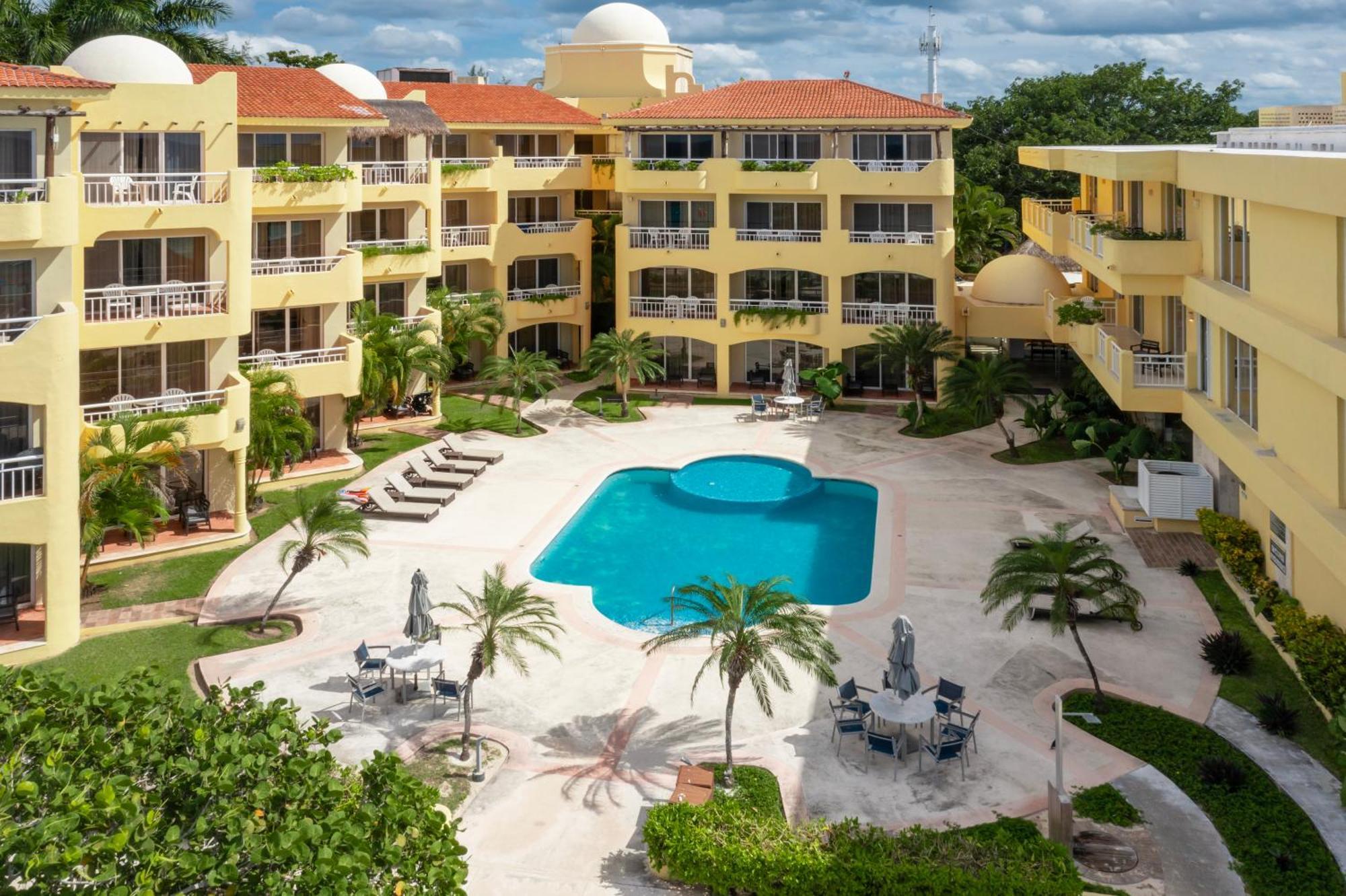 Playa Azul Cozumel Hotel Exterior photo